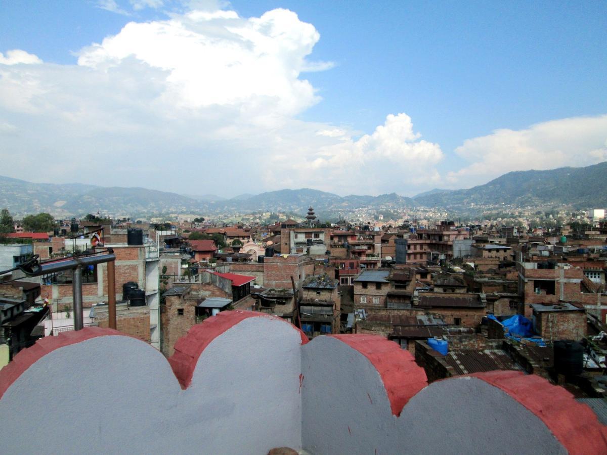 Cafe Beyond And Guest House Bhaktapur Exterior foto